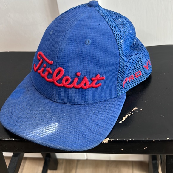 Titleist Snapback - FJ Pro V1 Logo Hat - Picture 2 of 6